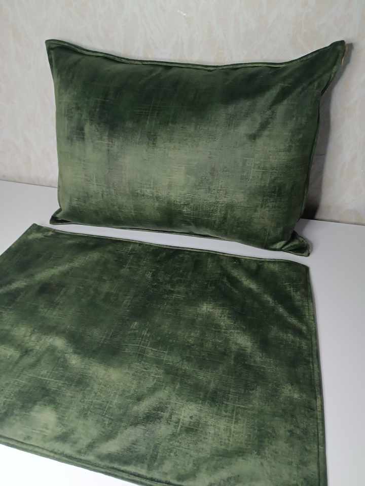 تصویر 1 از قیمت خرید روبالشتی مخمل سوخته سبز یشمی زیپ دار سایز 50 × 70 سانتی متر + عمده